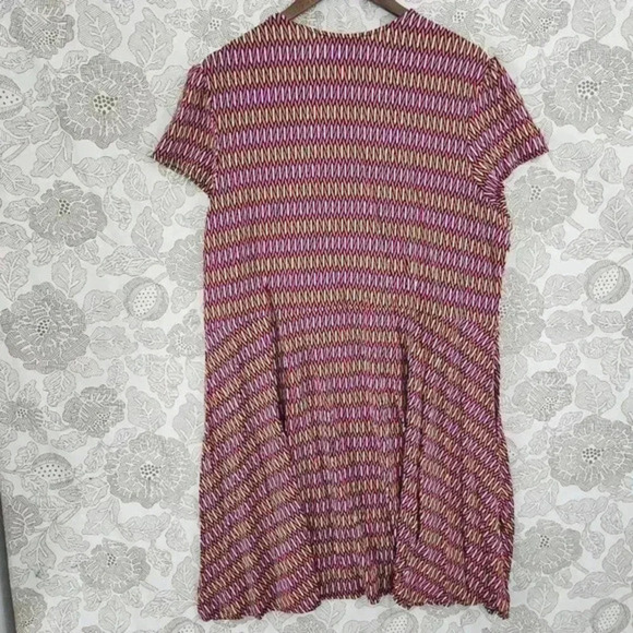 Leota Wrap Cap Sleeve Printed Women's Knee Dress Stretched 4X - Picture 2 of 9